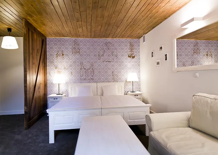 Pensjonat Pola בית הארחה 3*