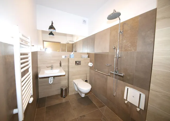 招待所 Pensjonat Pola