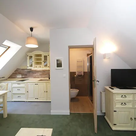 Pensjonat Pola Vendégház