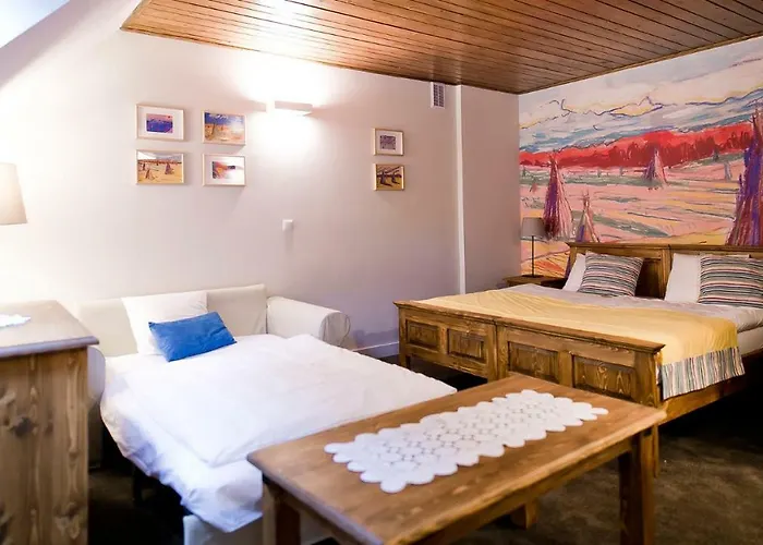 ゲストハウス Pensjonat Pola 3*